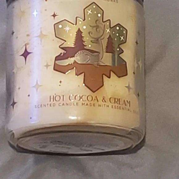 Hot Cocoa & Cream Candle - Picture 4 of 4